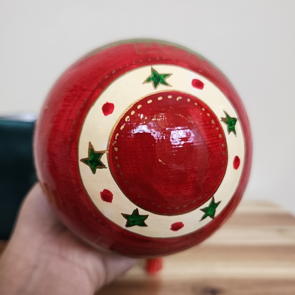 Hand Painted Paper Mache (?) Christmas Cat Ball Ornament - Picture 2 of 5